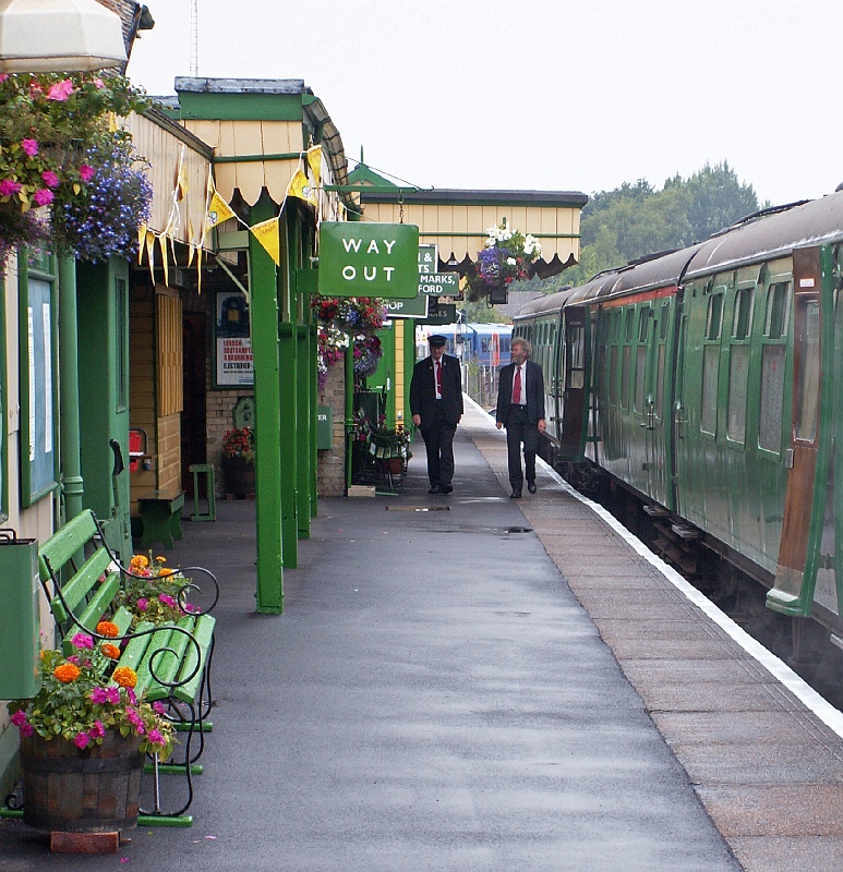 63 Watercress Line.JPG - KONICA MINOLTA DIGITAL CAMERA